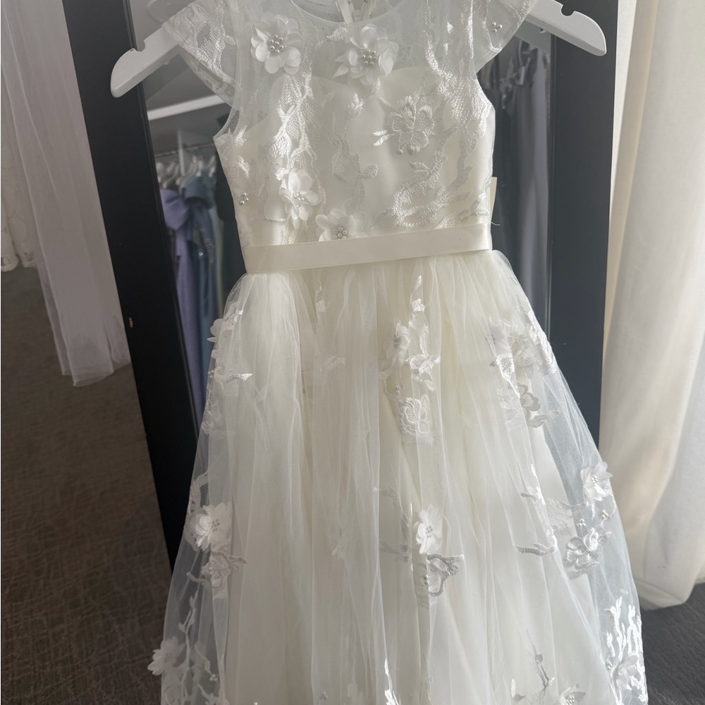 Rosebud White Floral Lace Kids Dress